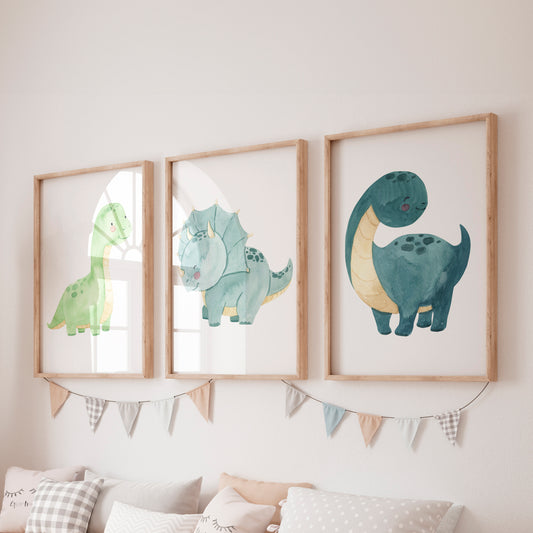 Poster 3er Set Dinosaurier A4 & A3: Drei handgemalte Dinosaurier-Wasserfarbenposter an der Wand, perfekt als Kinderzimmerdeko, auf hochwertigem, mattem 300g Naturpapier gedruckt.
