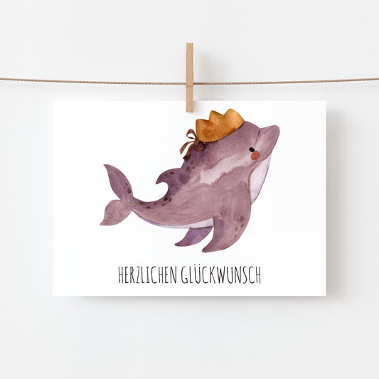 Karte Delfin Herzlichen Glückwunsch A6: Handgemalte Karte mit Delfinmotiv, geeignet für Kindergeburtstage, auf 300g Naturpapier gedruckt, beschreibbar, ohne Dekoration.