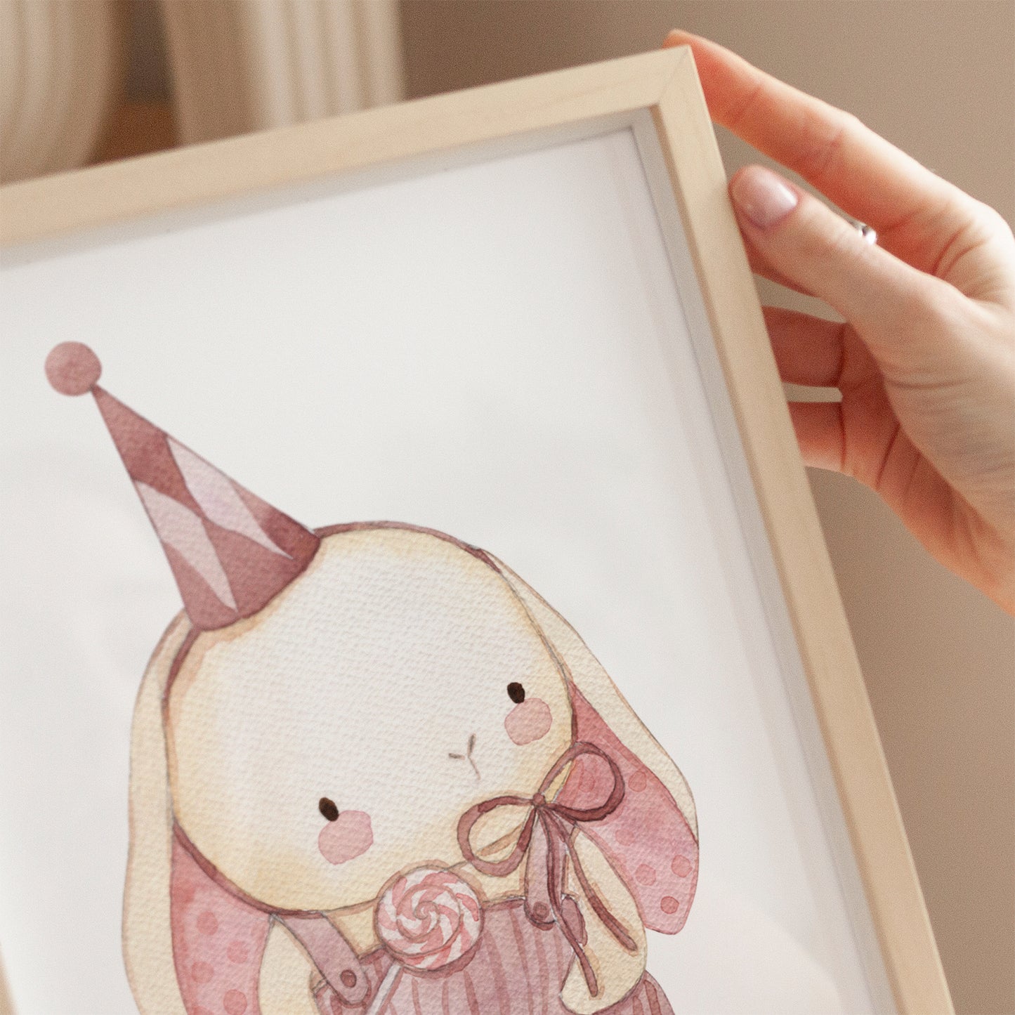 Poster Häschen A4 & A3 mit süßem Design, auf hochwertigem 300g Naturpapier gedruckt, ideal für Kinderzimmer. Rahmen nicht enthalten.