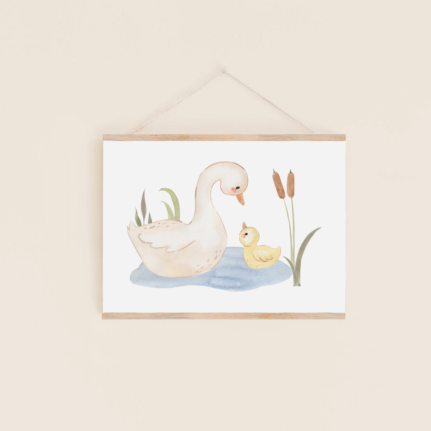 Poster Ententeich A4 & A3: Hochwertiges Poster für Kinderzimmer, auf mattem 300g Naturpapier gedruckt, zeigt detaillierte Illustration, kann ohne Rahmen aufgehängt werden.
