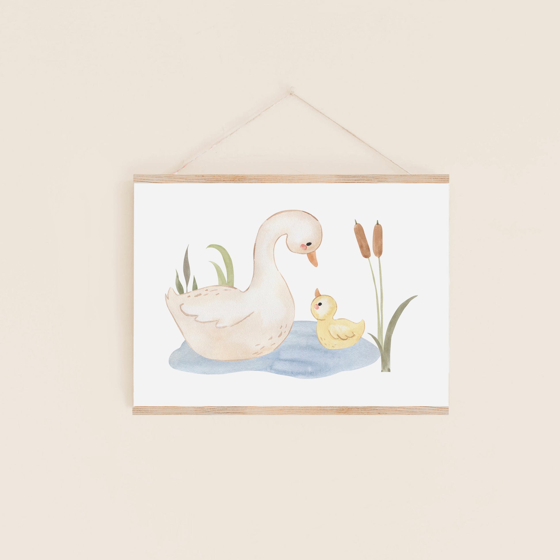 Poster Ententeich A4 & A3: Hochwertiges Poster für Kinderzimmer, auf mattem 300g Naturpapier gedruckt, zeigt detaillierte Illustration, kann ohne Rahmen aufgehängt werden.