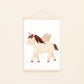 Poster Einhorn mit Flügeln A4 & A3: Detaillierte Illustration.  Geflügeltes Einhorn auf hochwertigem 300g Naturpapier, ideal für die Kinderzimmerdekoration.