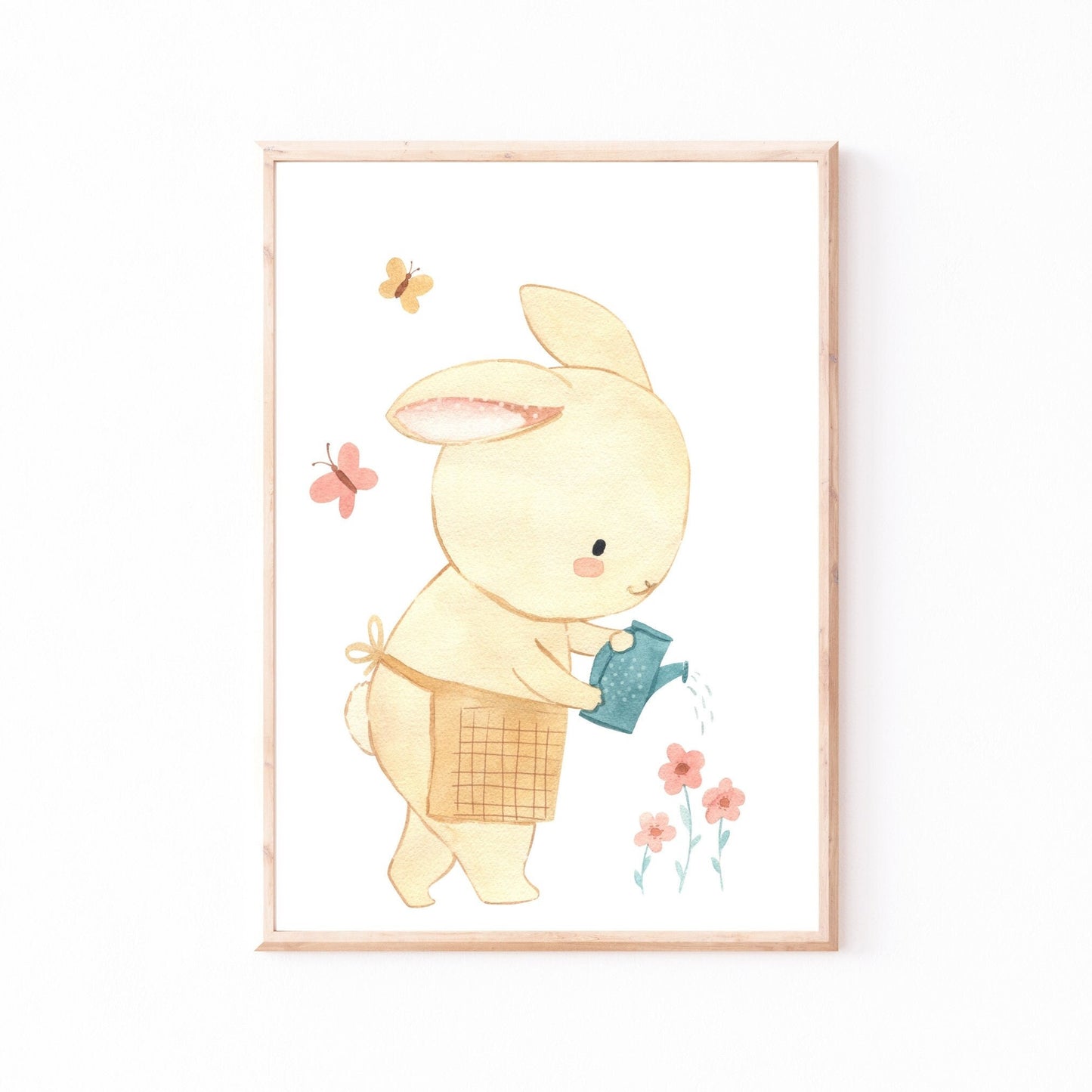 Poster Hase im Garten A4 & A3: Aquarell Hase gießt Blumen. Perfekt als fröhliche Kinderzimmerdeko oder Geschenk, auf hochwertigem Naturpapier gedruckt.