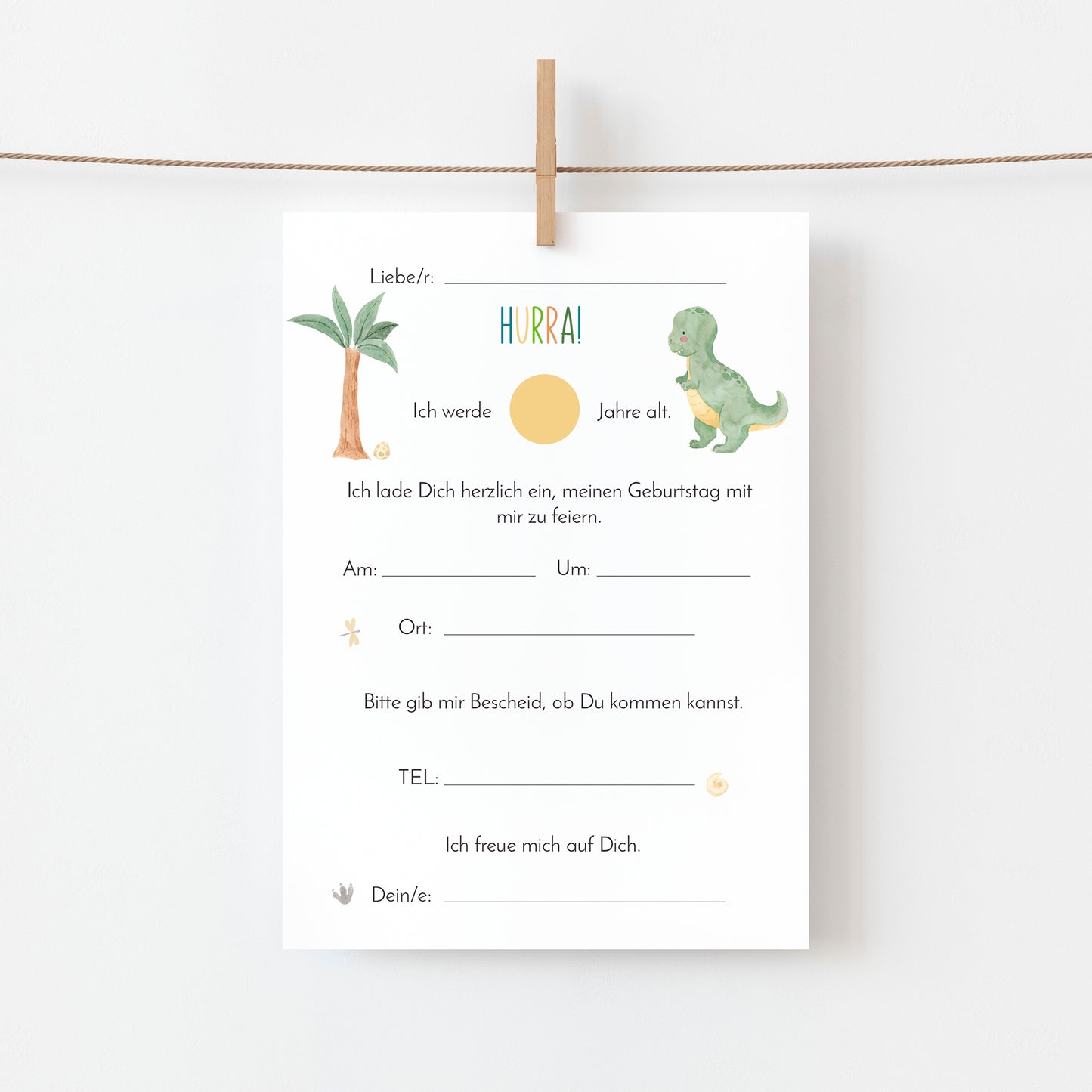 Einladung Kindergeburtstag Dinosaurier A6 mit niedlichem Dinosauriermotiv, auf hochwertigem Naturpapier gedruckt, einfach von Kindern auszufüllen, perfekte Größe für Postversand.