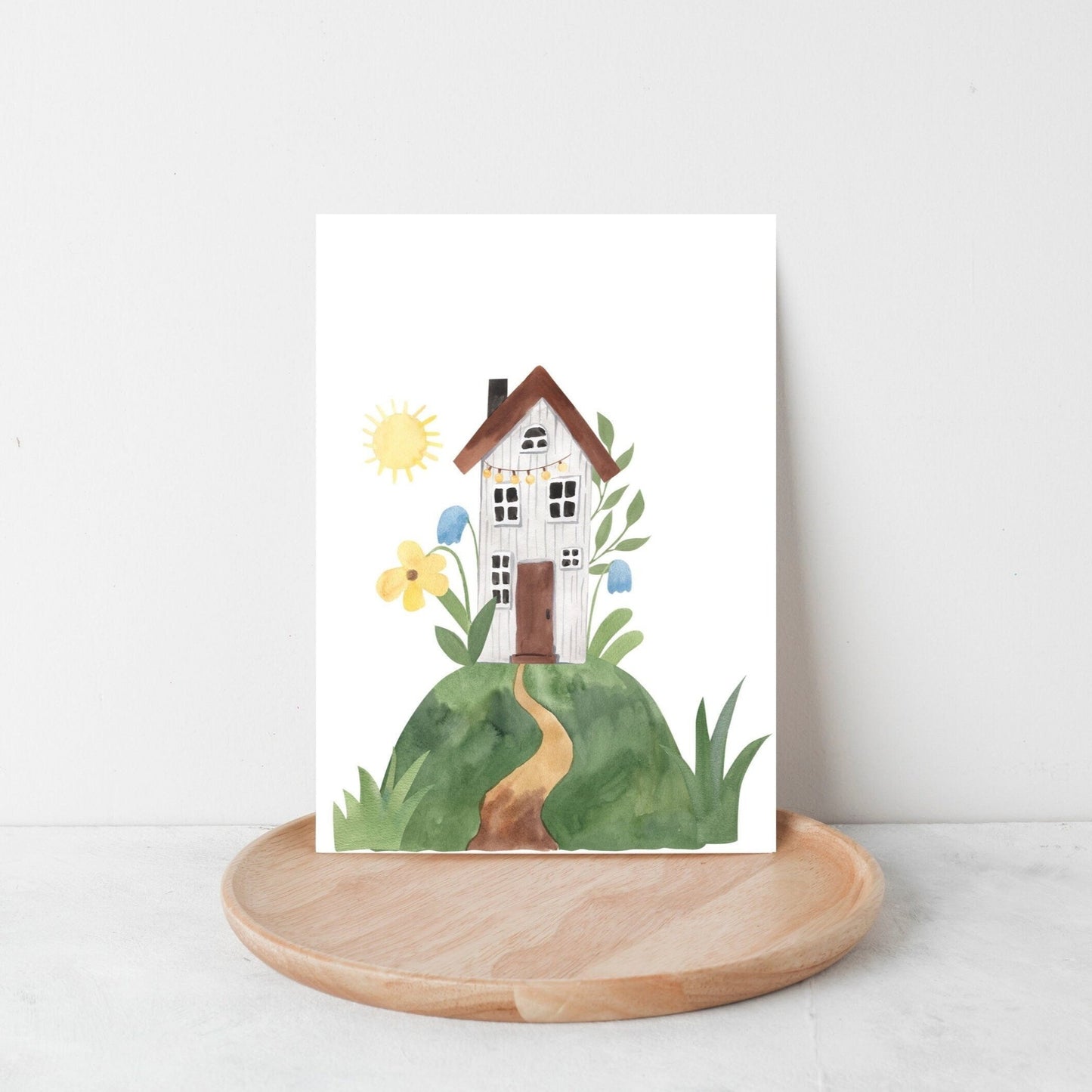 Postkarte Karte Traumhaus A6, Aquarell-Bild, Haus auf einem grünen Hügel. Gedruckt auf hochwertigem, mattem Naturpapier, ideal für Einweihungsfeiern.
