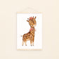 Poster Giraffe Vintage A3 & A4: Illustration einer Giraffe mit Hut und Schal, perfekt als Kinderzimmerdeko. Gedruckt auf hochwertigem, mattem 300g Naturpapier.