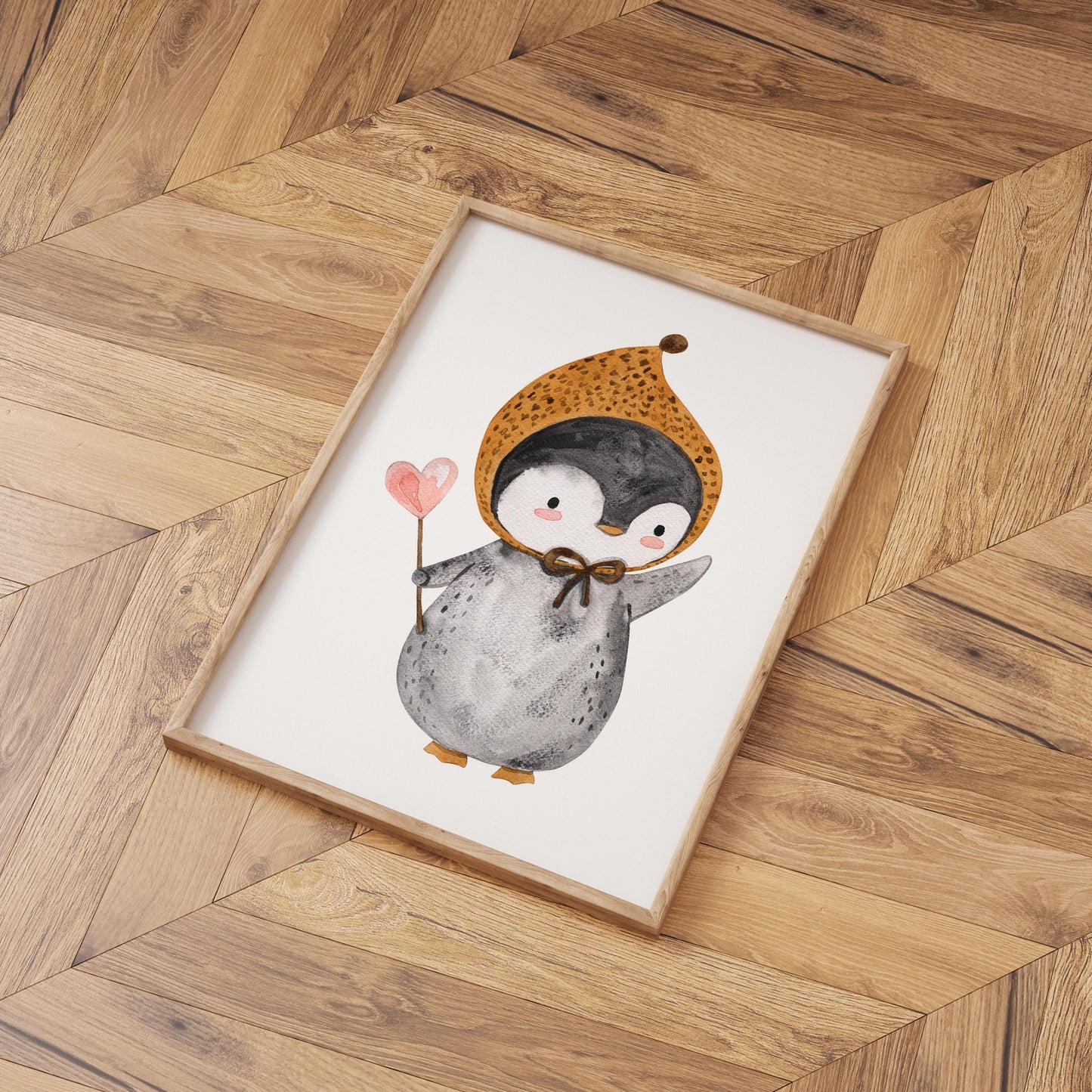 Poster Pinguin Vintage A3 & A4: Aquarell-Pinguin, der ein Herz hält, ideal als Kinderzimmerdeko auf hochwertigem, stabilem 300g Naturpapier.