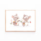 Weihnachtsposter Mäuse A3, A4 & A5: Handgemaltes Poster, zwei Mäuse, die eine Lichterkette halten, ideal für Kinderzimmerdekoration oder Weihnachtsgeschenk oder Deko zu Weihnachten.