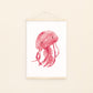 Poster Qualle pink A3 & A4: Illustration einer rosa Qualle, handgemalt, auf hochwertigem Naturpapier gedruckt, ideal für Kinderzimmerdekor.