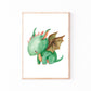 Poster Baby-Feuerdrache A3 & A4: niedlicher grüner Drache als Aquarellzeichnung, ideal zur Dekoration von Kinderzimmern. Hochwertiger Druck auf stabilem Naturpapier.