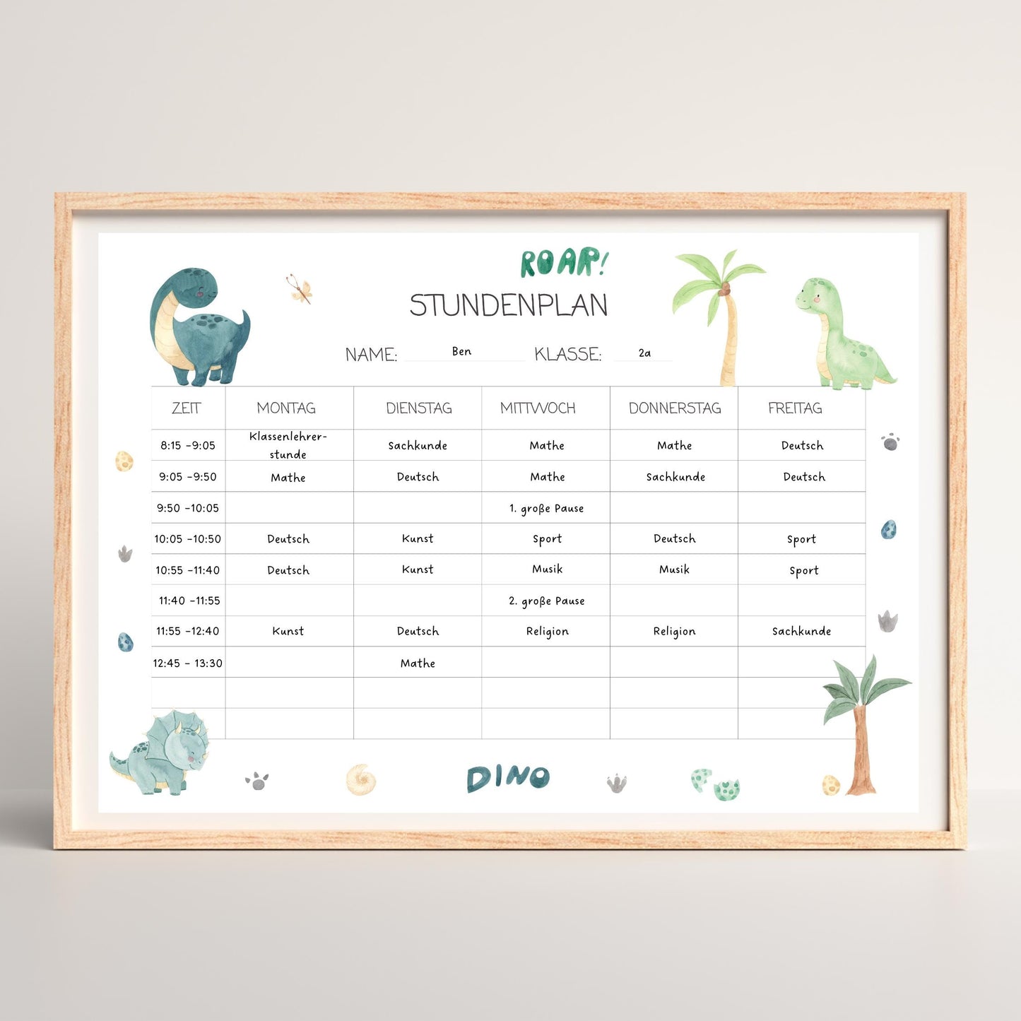 Stundenplan Dinos zum Ausdrucken A4 im Holzrahmen mit Dinosaurier-Illustrationen und einem Palmenmotiv. Perfekt zum Laminieren und Wiederbeschriften, ideal als Geschenk.