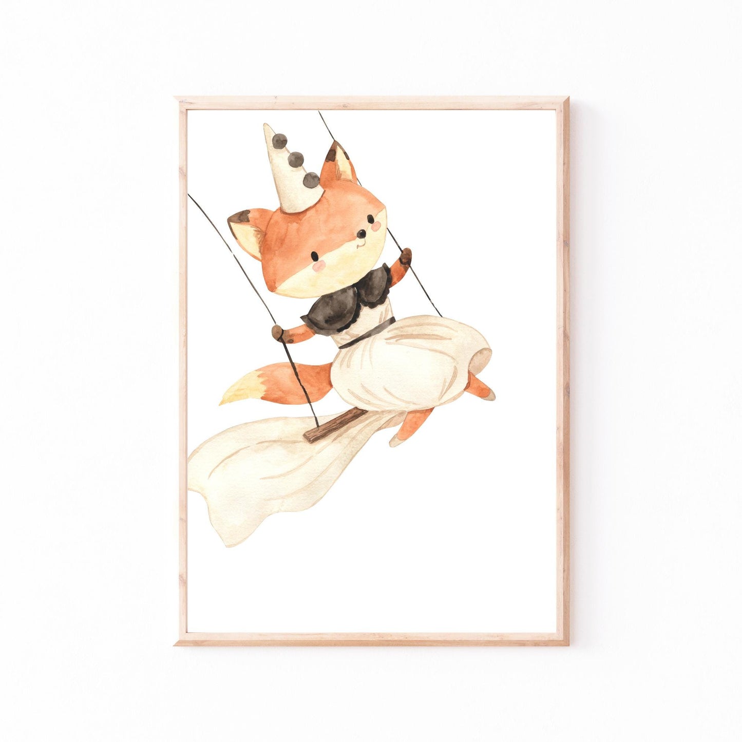 Posterset Zirkus A3 & A4: Aquarell eines Fuchses auf einer Schaukel, ideal als Kinderzimmerdeko oder Geschenk, gedruckt auf hochwertigem 300g Naturpapier.
