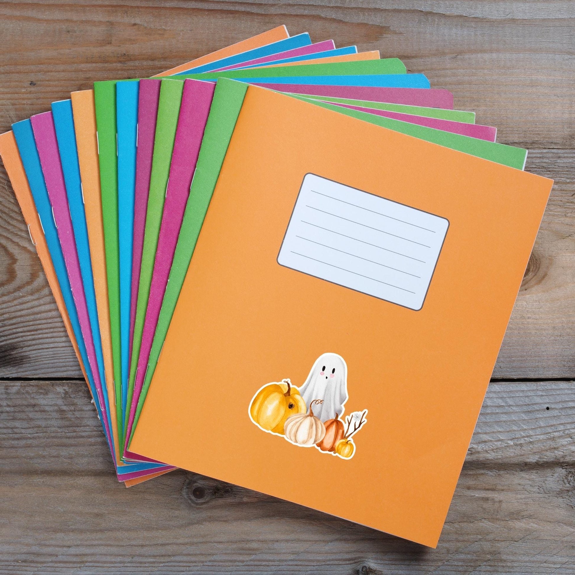 Sticker Halloween: Handgemalter Vinyl-Aufkleber mit Gespenst und Kürbissen, langlebig und spritzfest, ideal zum Dekorieren von Notizbüchern, Laptops und Handyhüllen.
