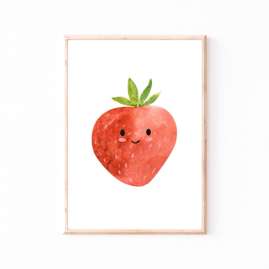 Poster Erdbeere A5, A4 & A3 zeigt eine lächelnde Erdbeere, ideal als fröhliche Kinderzimmerdeko, auf mattem Naturpapier gedruckt.