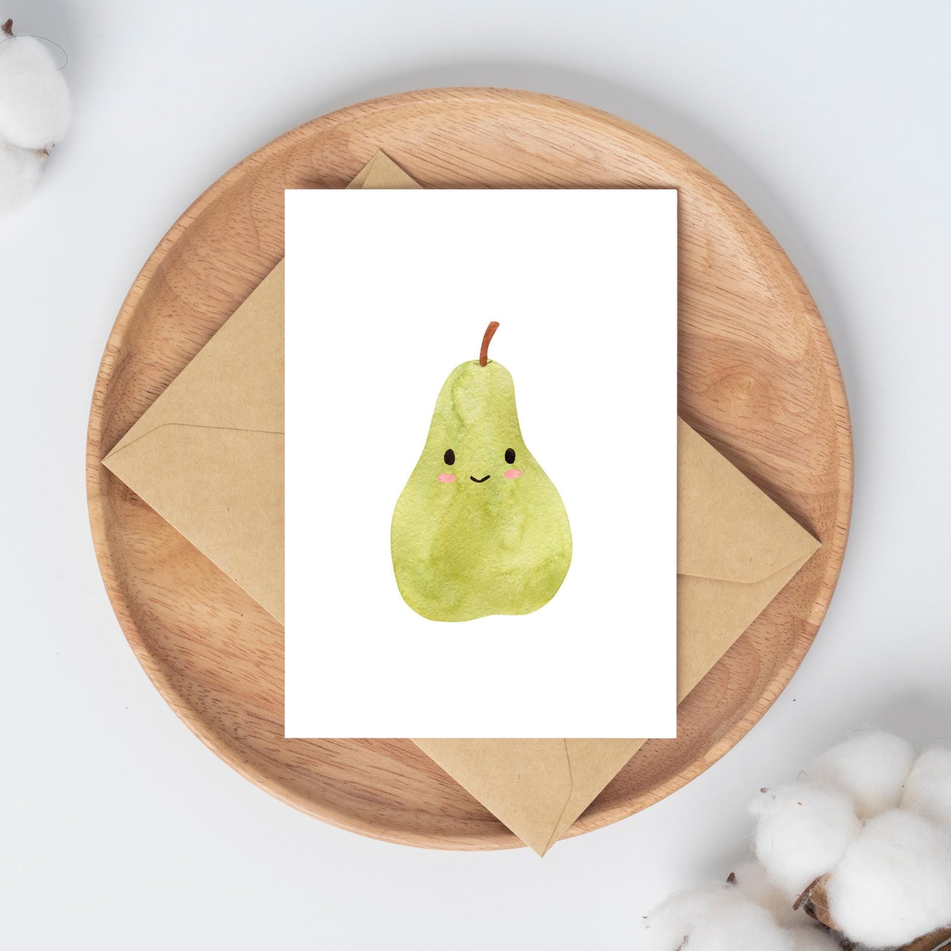 Postkarte Karte Birne A6, mit süßem Birnenmotiv, gedruckt auf mattem 300g Naturpapier, ideal für Grüße oder als Dekoration in einem Rahmen. Größe A6.