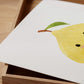 Poster Zitrone A5, A4 & A3: Sommerliches Poster mit lächelnder Zitrone, ideal für Kinderzimmerdeko auf hochwertigem, mattem 300g Naturpapier. Nachhaltig, ohne Rahmen.