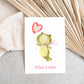 Postkarte Karte Frosch Alles Liebe A6 mit Frosch-Motiv und Alles Liebe Schriftzug, gedruckt auf stabilem 300g Naturpapier, beschreibbare Rückseite.
