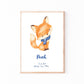 Geburtsposter Fuchs personalisiert: Aquarell-Fuchs mit blauem Schal, darunter Name „Noah“ und Geburtsdaten. Individuelle Gestaltung auf hochwertigem Papier. Ideal für Kinderzimmer.