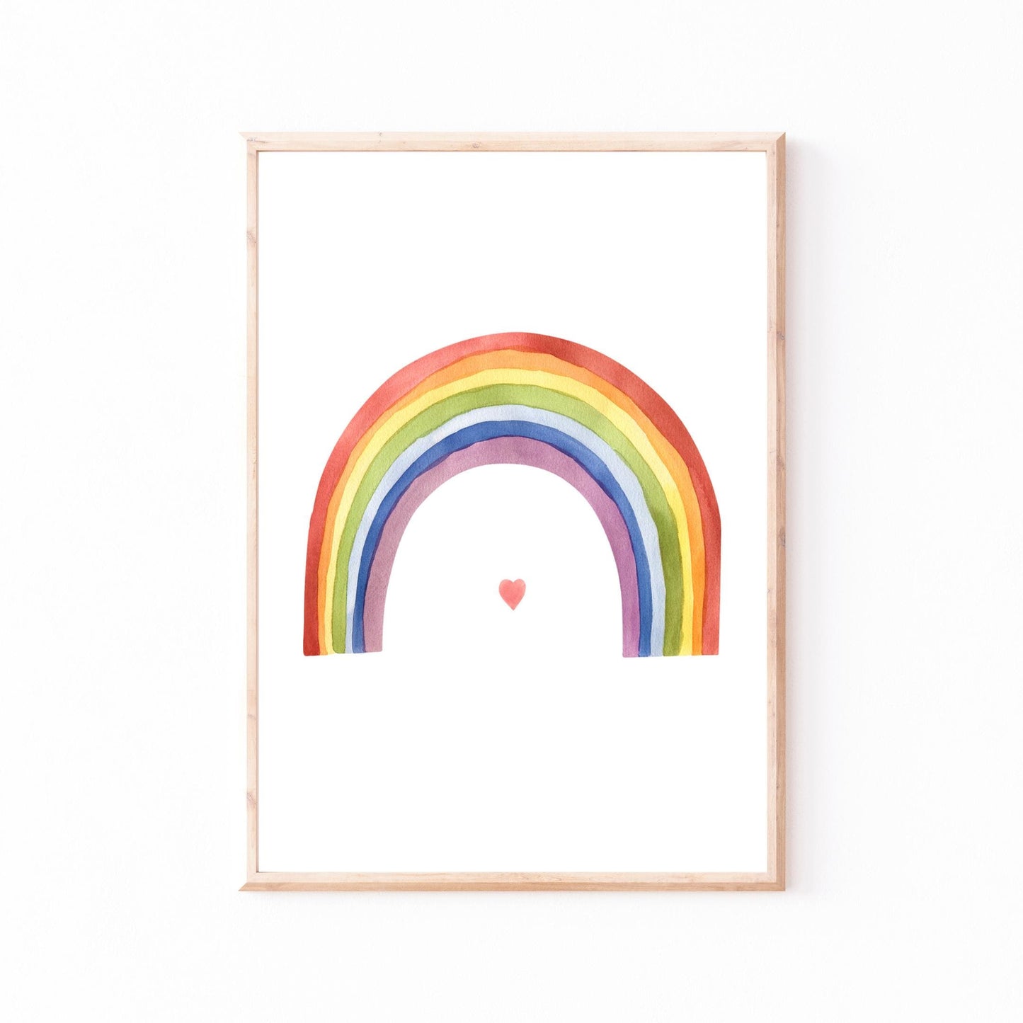 Poster Regenbogen A3, A4 & A5: Handgemaltes Bild mit Regenbogen und Herz in Holzrahmen, ideal für Kinderzimmerdeko, auf hochwertigem Naturpapier gedruckt.