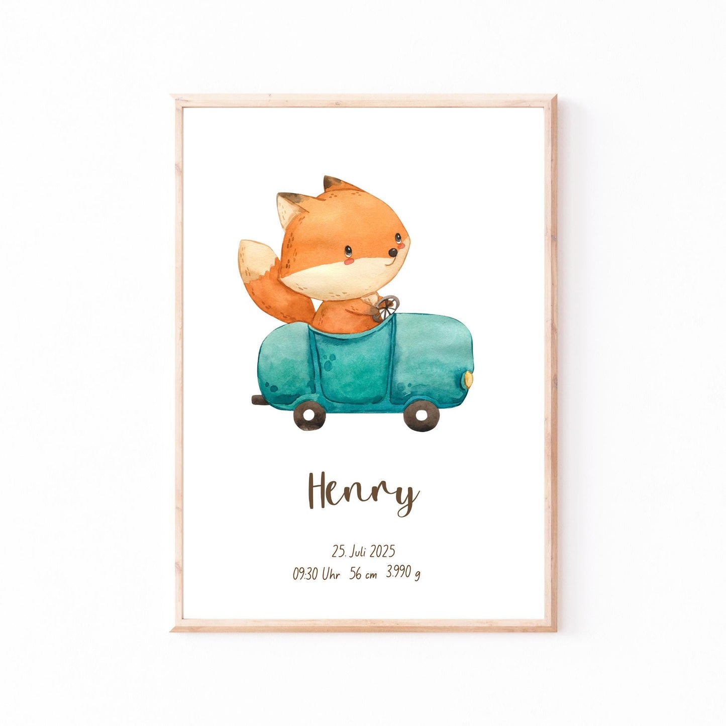 Geburtsposter Fuchs & Auto personalisiert: Aquarell-Fuchs im blauen Auto, mit Name Henry und Geburtsdaten. Perfekt als personalisierte Wanddekoration oder Geschenk zur Geburt.