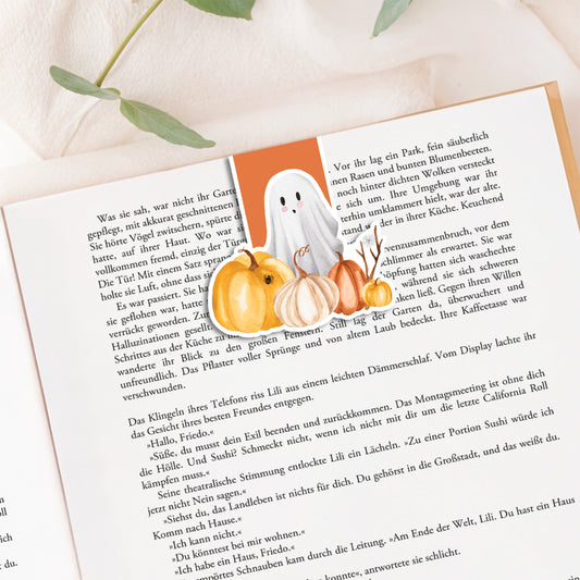 Magnetisches Lesezeichen Halloween mit handgemaltem Motiv von Geist und Kürbissen. Ideal für Buchliebhaber, 6x3,5 cm, robust durch Vinylversiegelung.