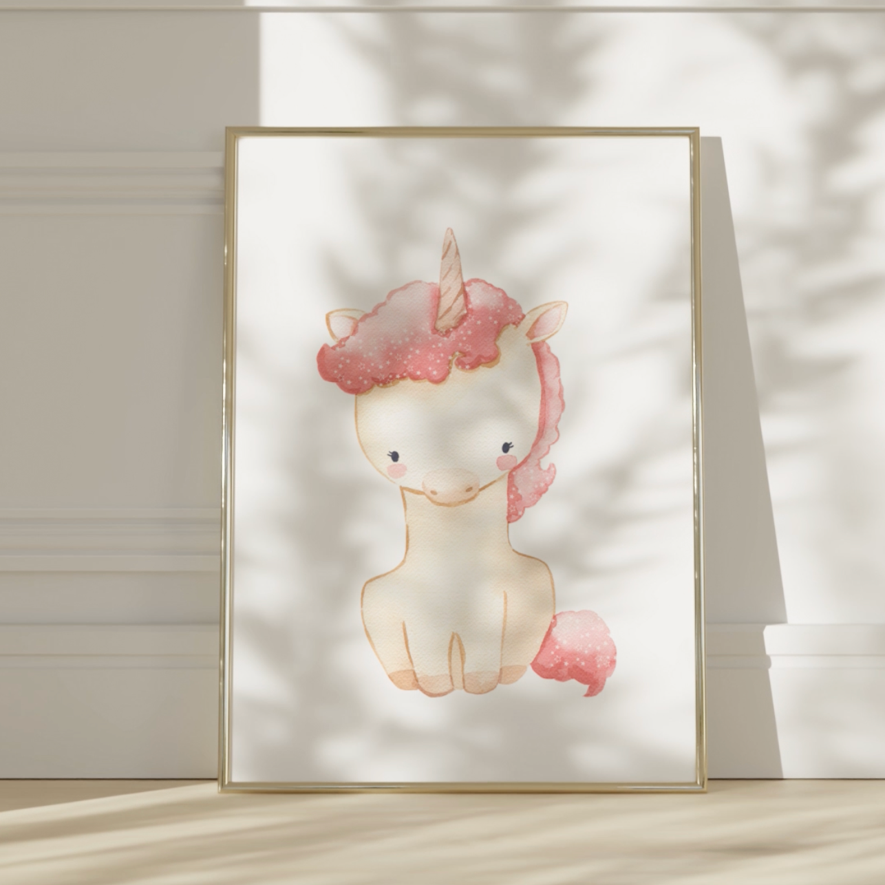 Poster Einhorn mit Sternen A4 & A3: Handgezeichnetes, detailreiches Einhorn-Illustration in Aquarell auf hochwertigem, mattem 300g Naturpapier, perfekt für Kinderzimmer-Dekoration. Video