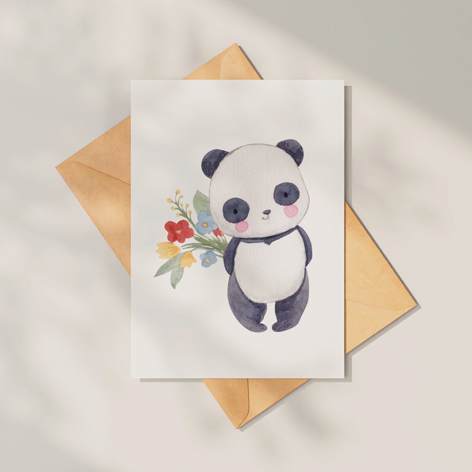Karte Panda & Blumen A6, handgemalter Aquarell-Panda mit Blumen, inklusive Umschlag. Hochwertiges, mattes 300g Naturpapier.